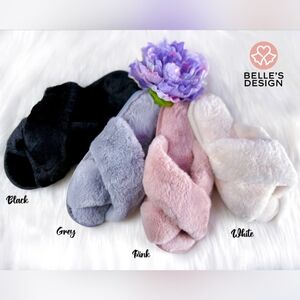 Women's Fluffy Slippers White Color
